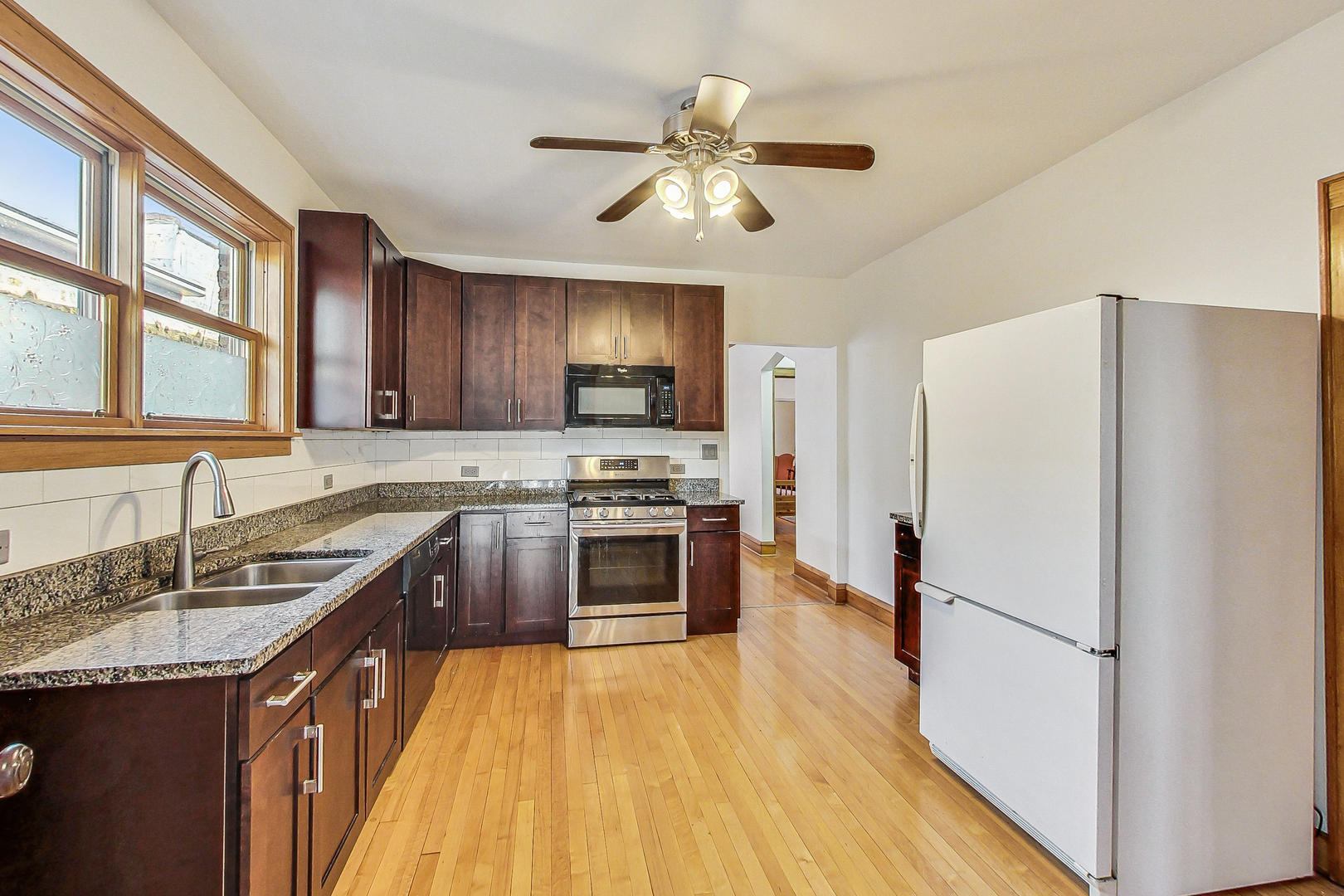 3354 N Lawndale Avenue