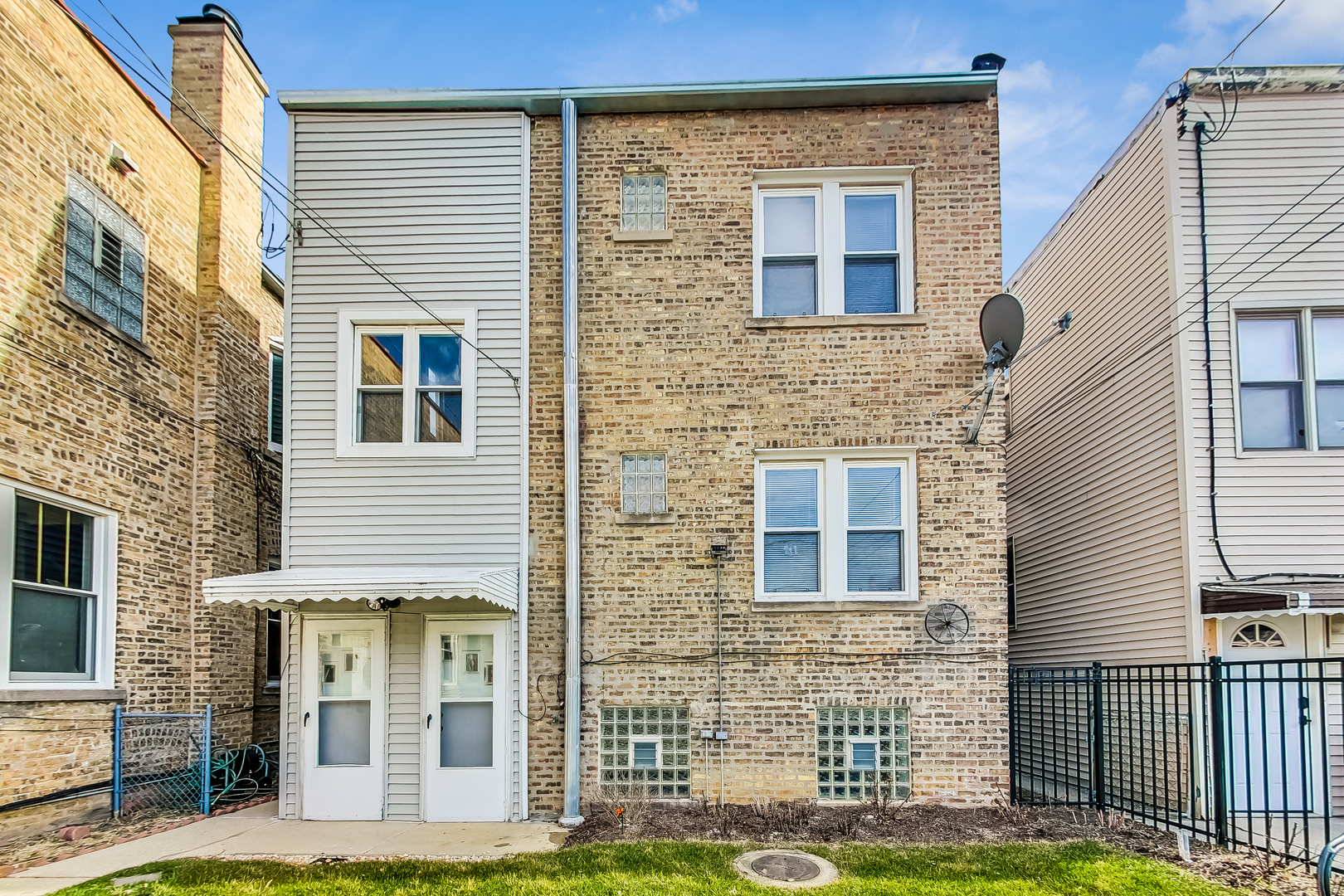 3354 N Lawndale Avenue