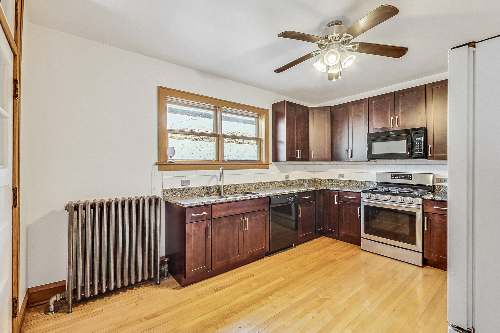 3354 N Lawndale Avenue