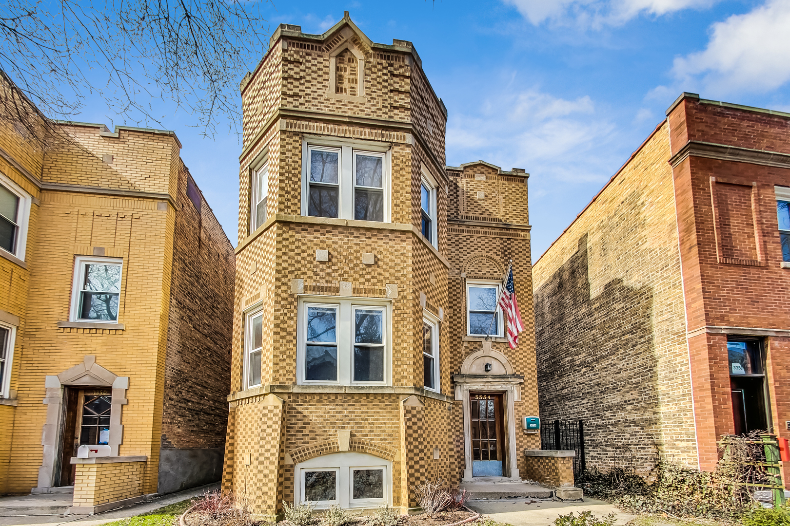 3354 N Lawndale Avenue