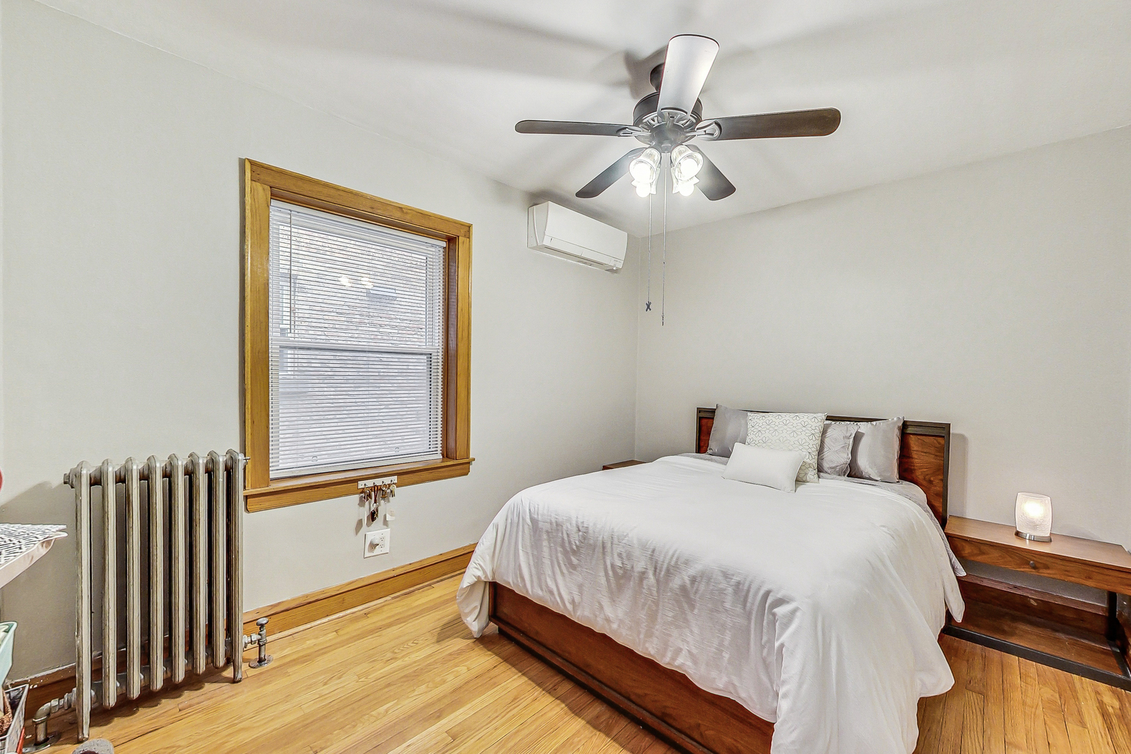 3354 N Lawndale Avenue