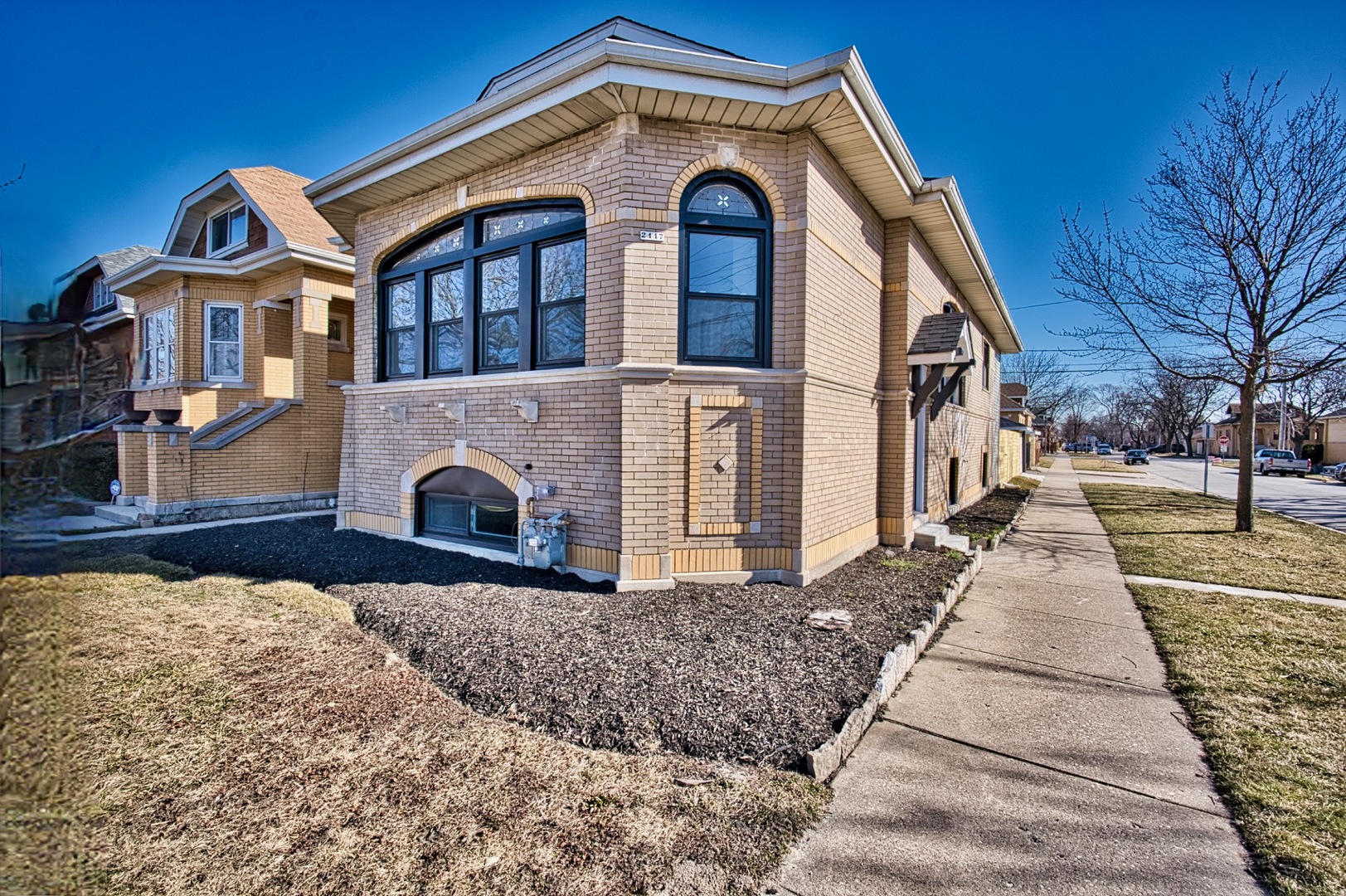 2447 Oak Park Avenue