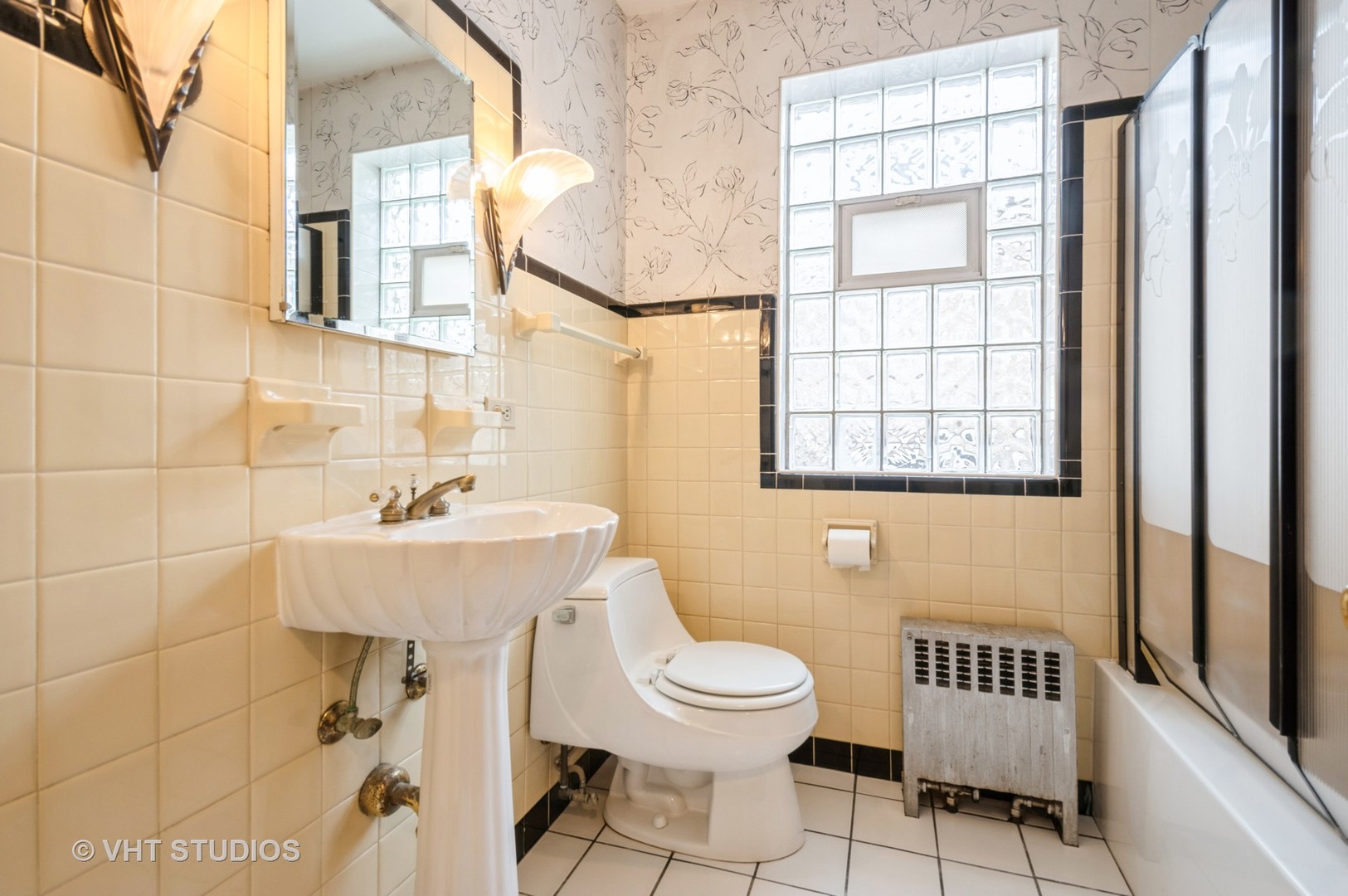 4937 N Austin Avenue