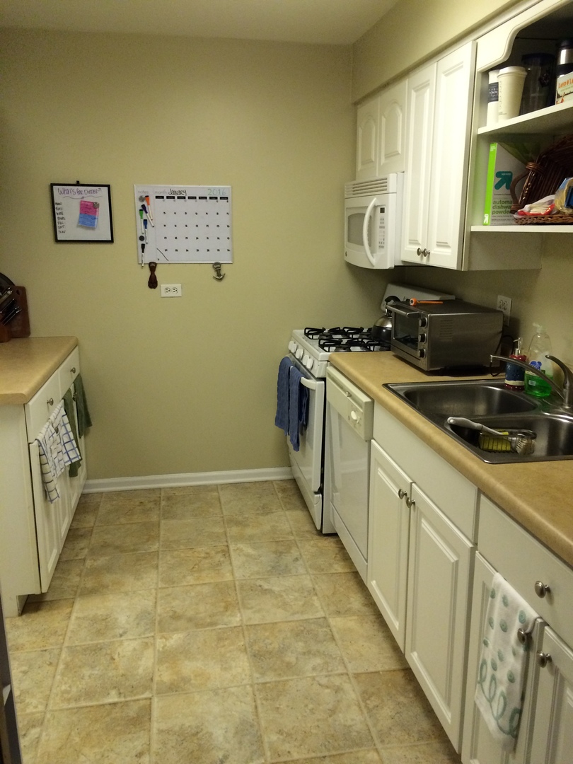 1483 SHERMER Road Unit: 105B