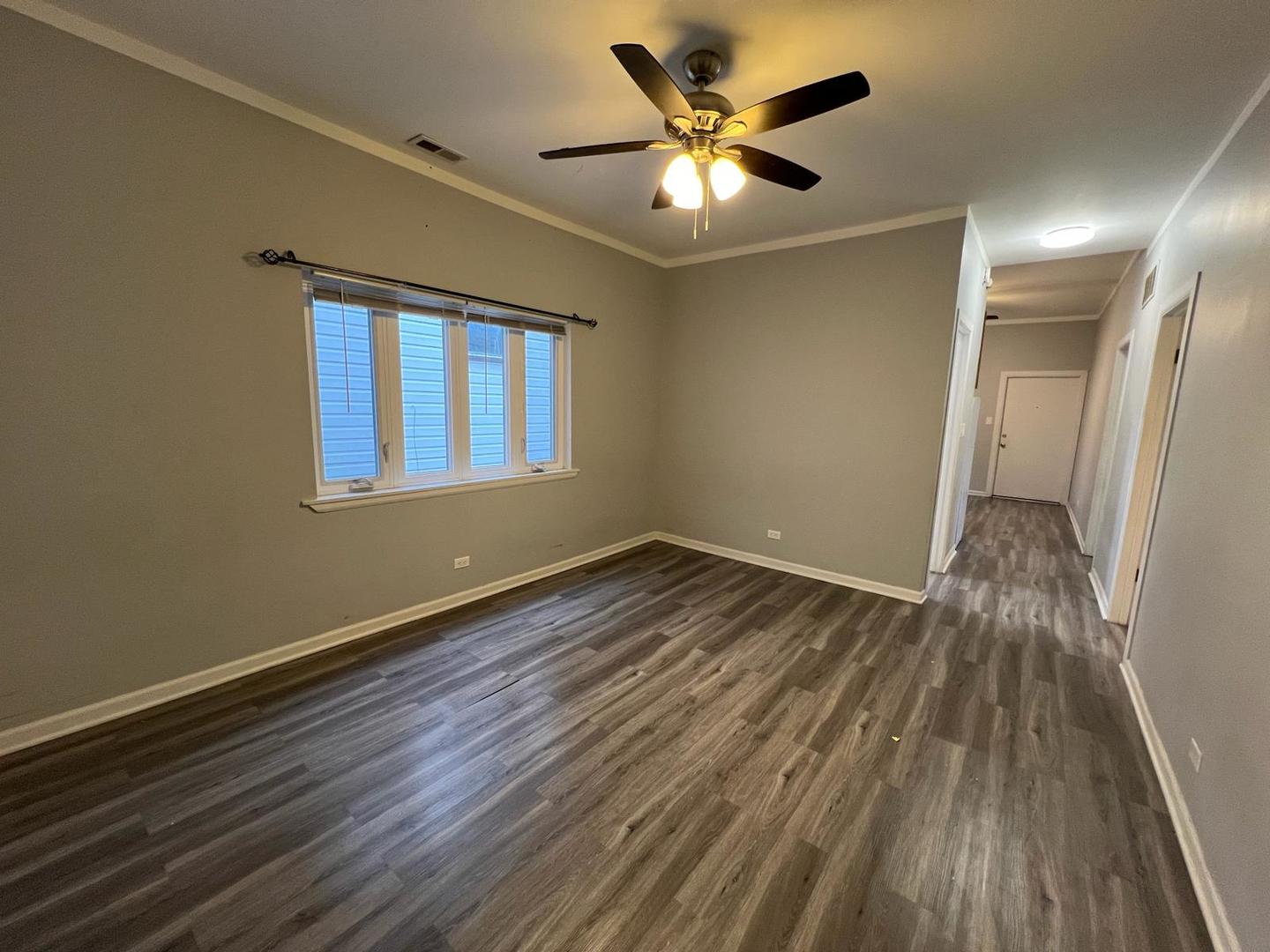 2956 N Hamlin Avenue Unit: 2R