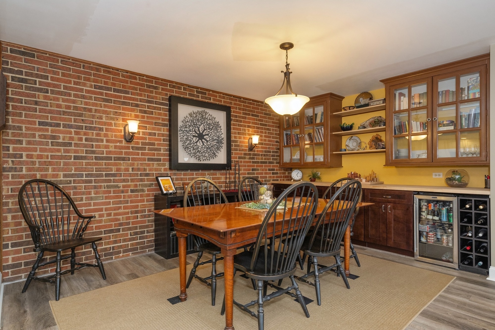 120 S Spruce Avenue Unit: 105