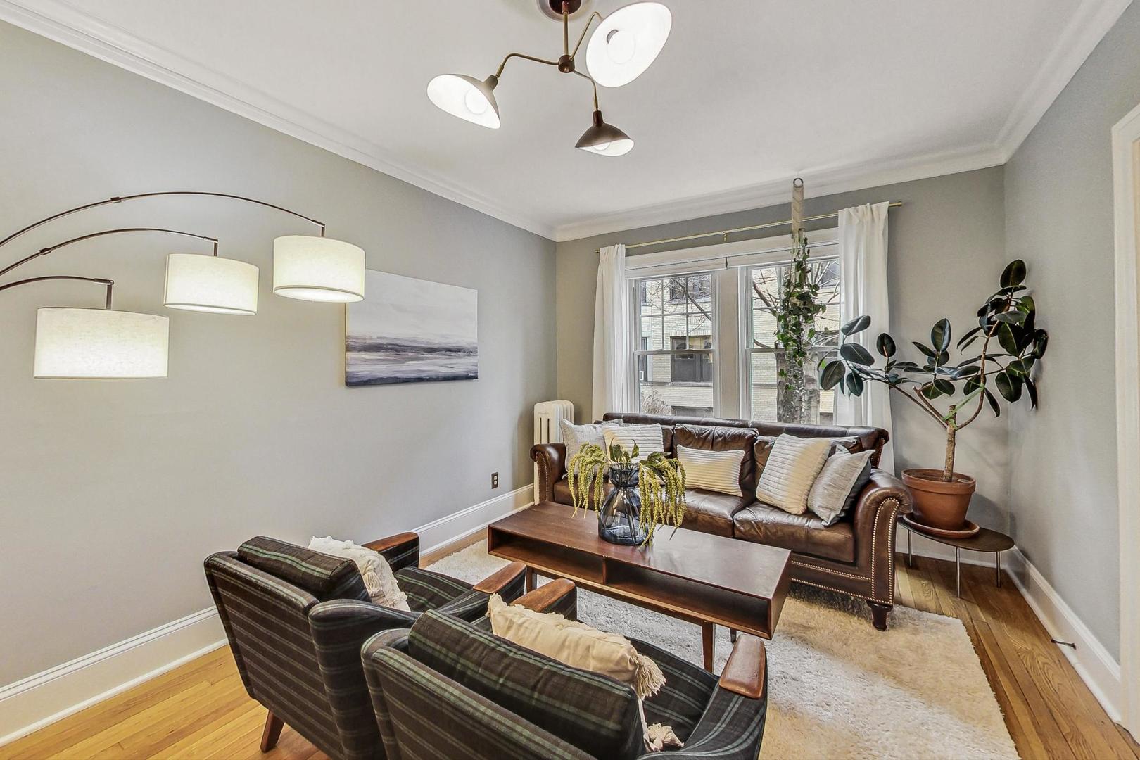 1425 W Summerdale Avenue Unit: 1B