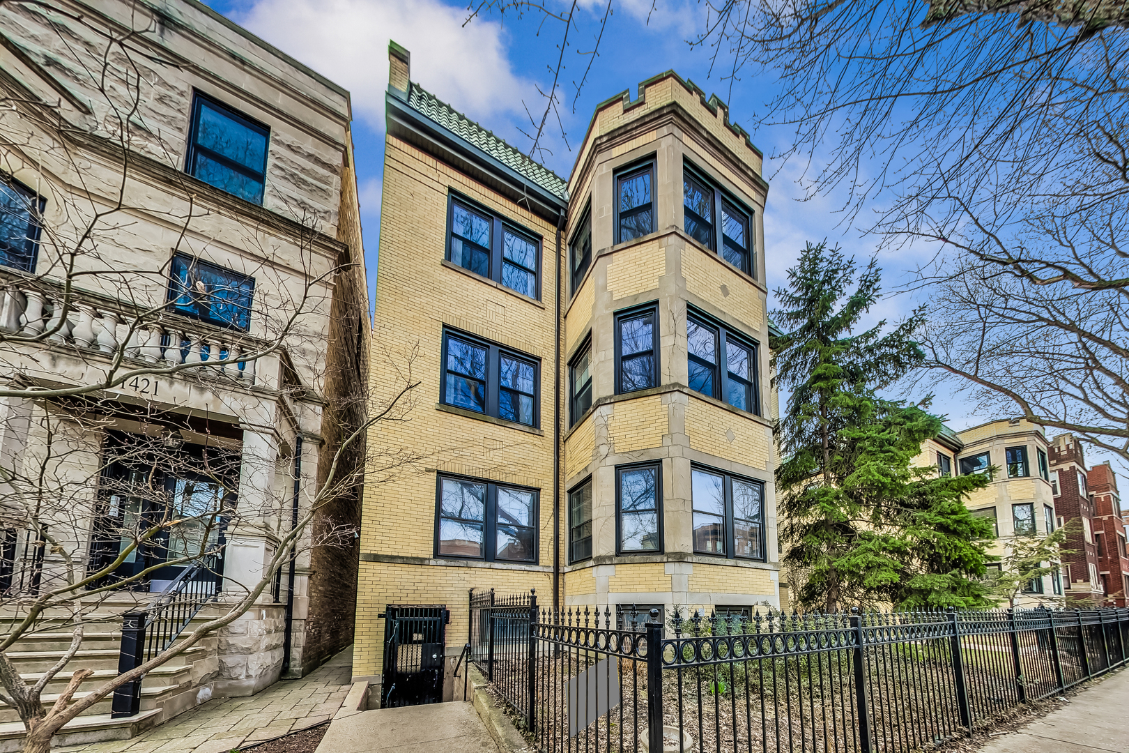 1425 W Summerdale Avenue Unit: 1B