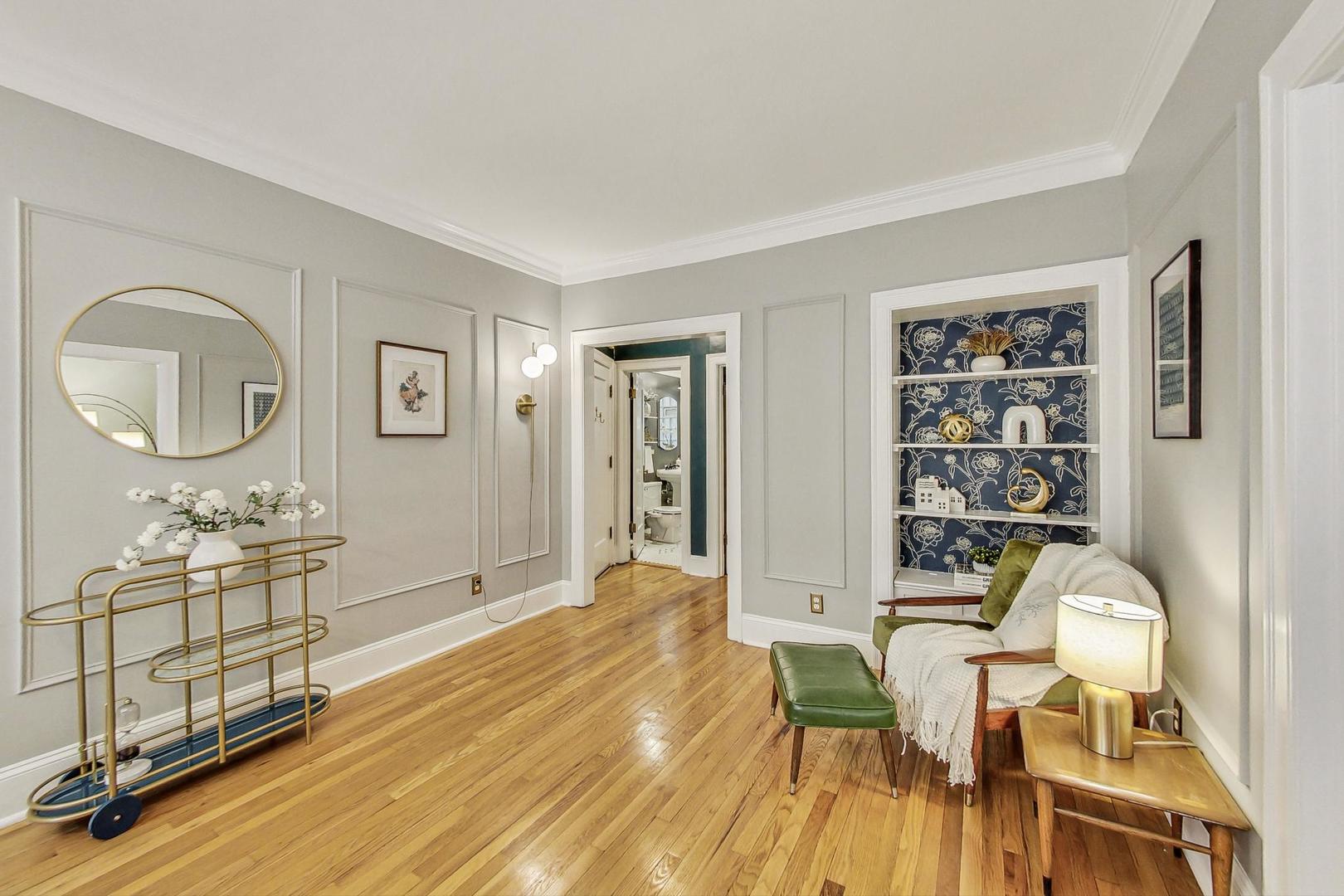 1425 W Summerdale Avenue Unit: 1B