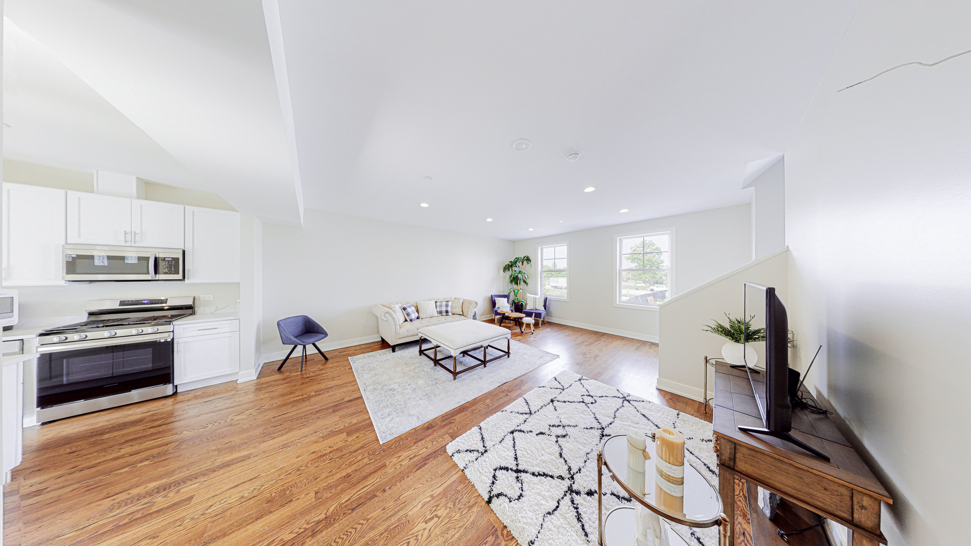 523 Highlands Parkway