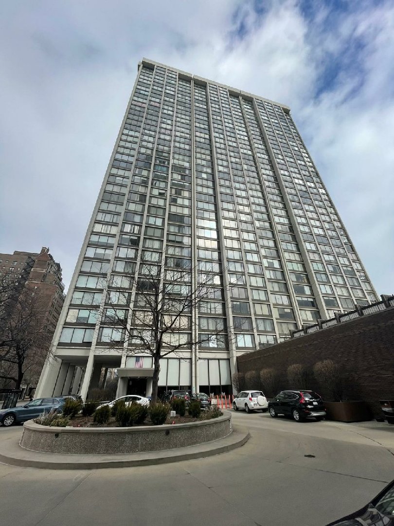 5455 N SHERIDAN Road Unit: 1912