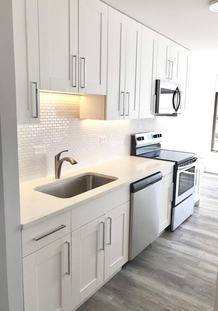 5455 N SHERIDAN Road Unit: 1912