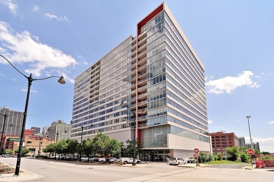 659 W Randolph Street Unit: 907