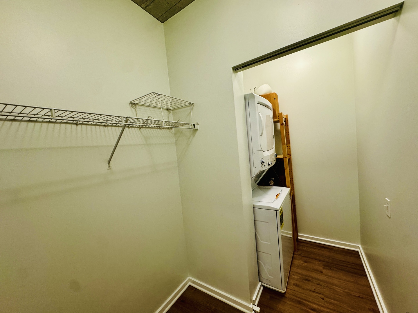 659 W Randolph Street Unit: 907