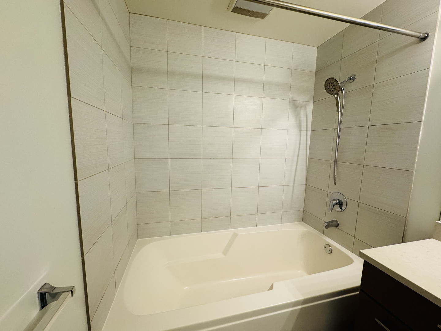 659 W Randolph Street Unit: 907