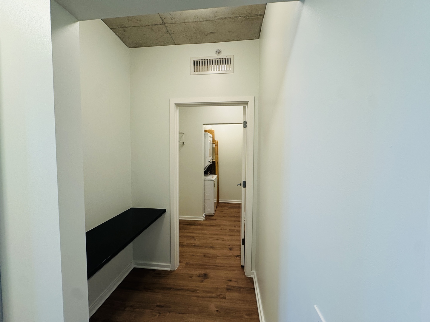 659 W Randolph Street Unit: 907