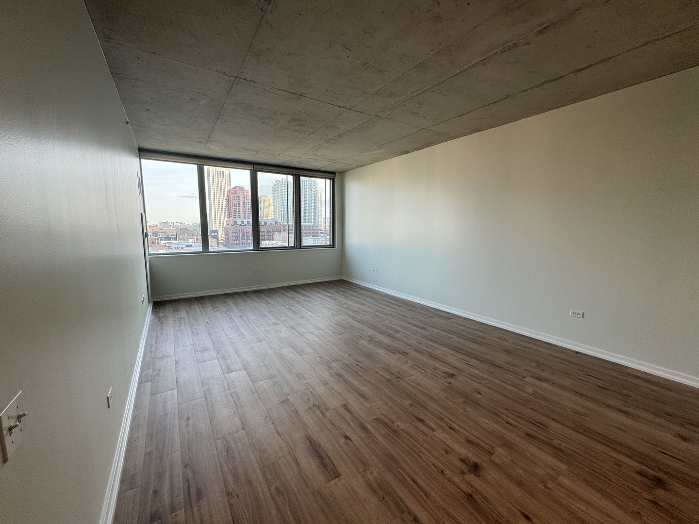 659 W Randolph Street Unit: 907