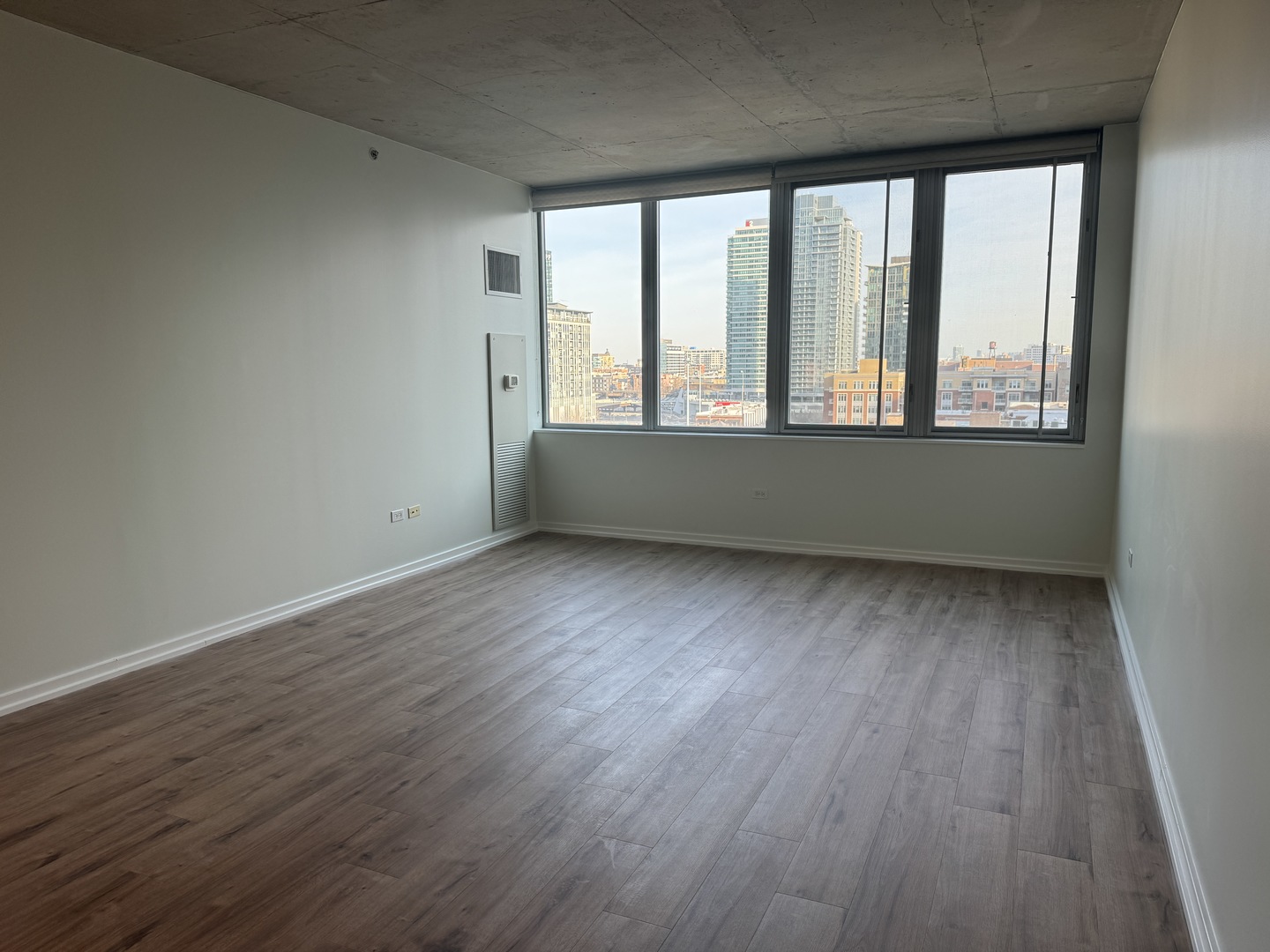 659 W Randolph Street Unit: 907