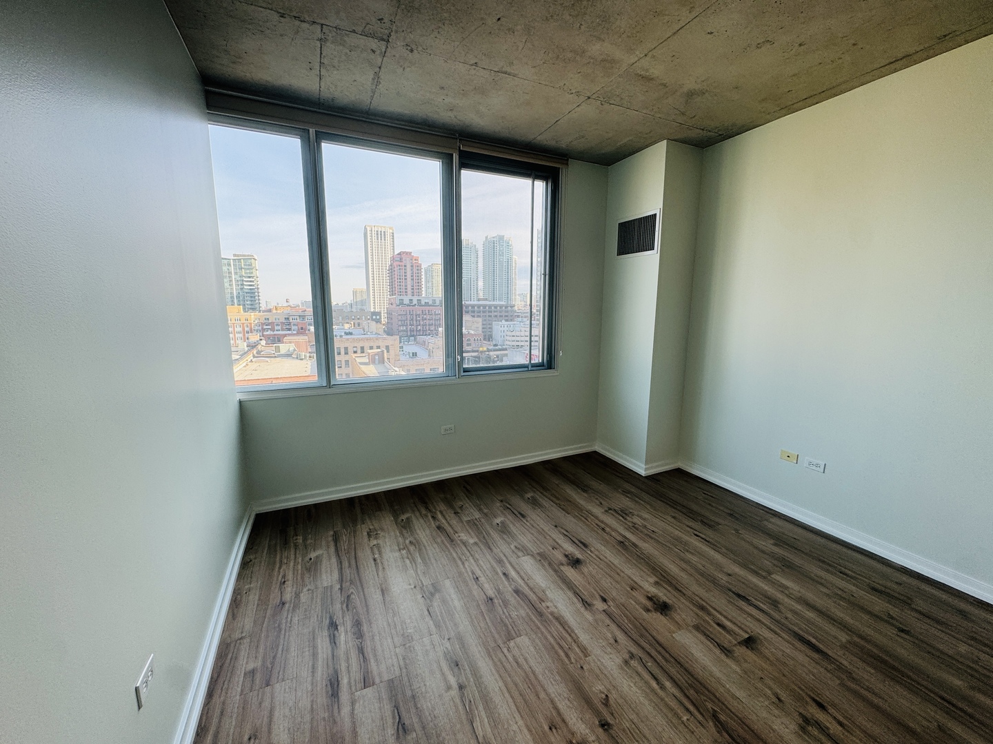 659 W Randolph Street Unit: 907