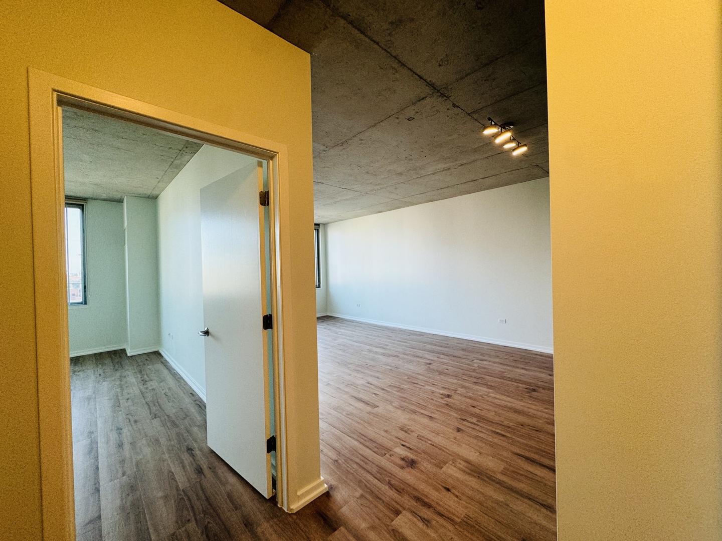 659 W Randolph Street Unit: 907