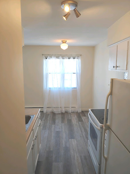 2422 W Berwyn Avenue Unit: 209