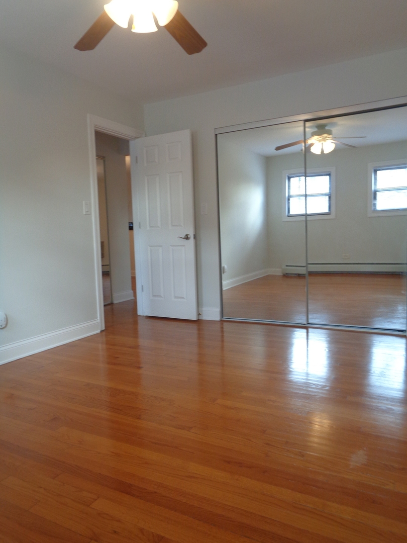 5901 N Naper Avenue Unit: 1D