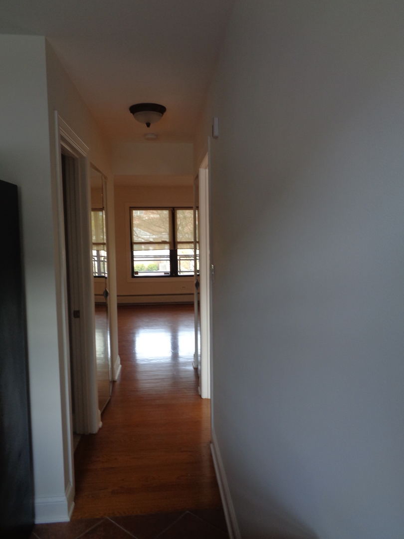 5901 N Naper Avenue Unit: 1D