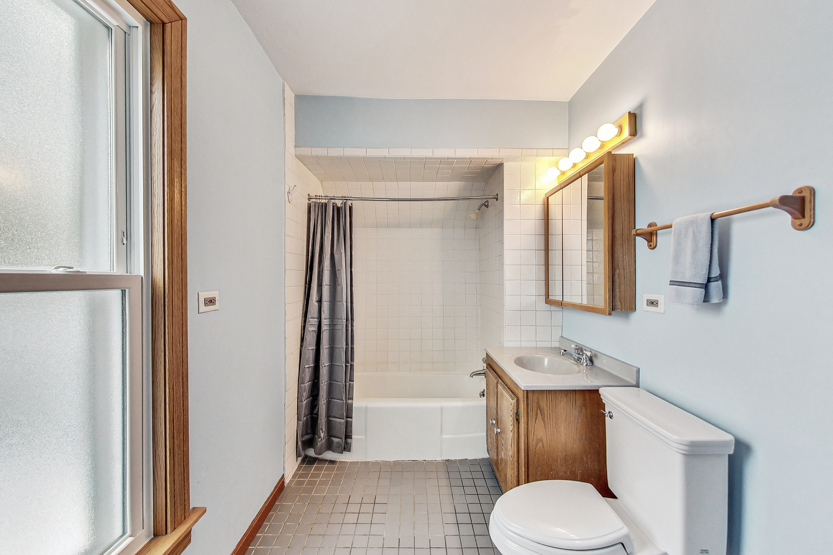 5841 N Harlem Avenue