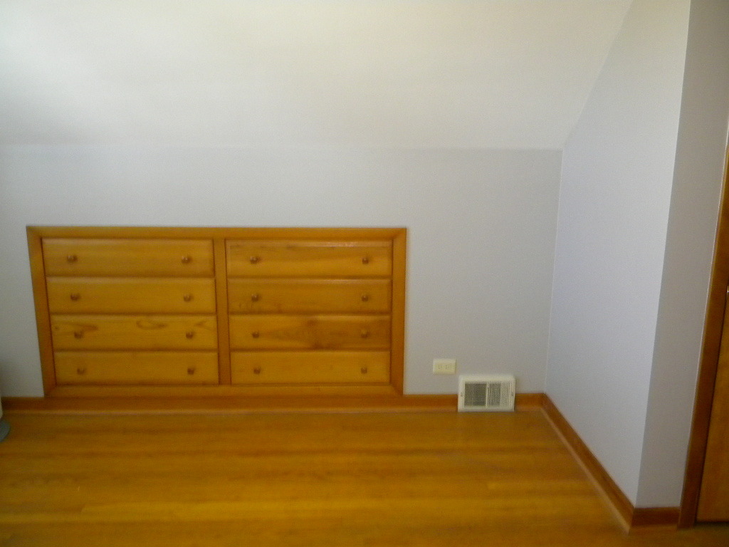 5017 N Natchez Avenue