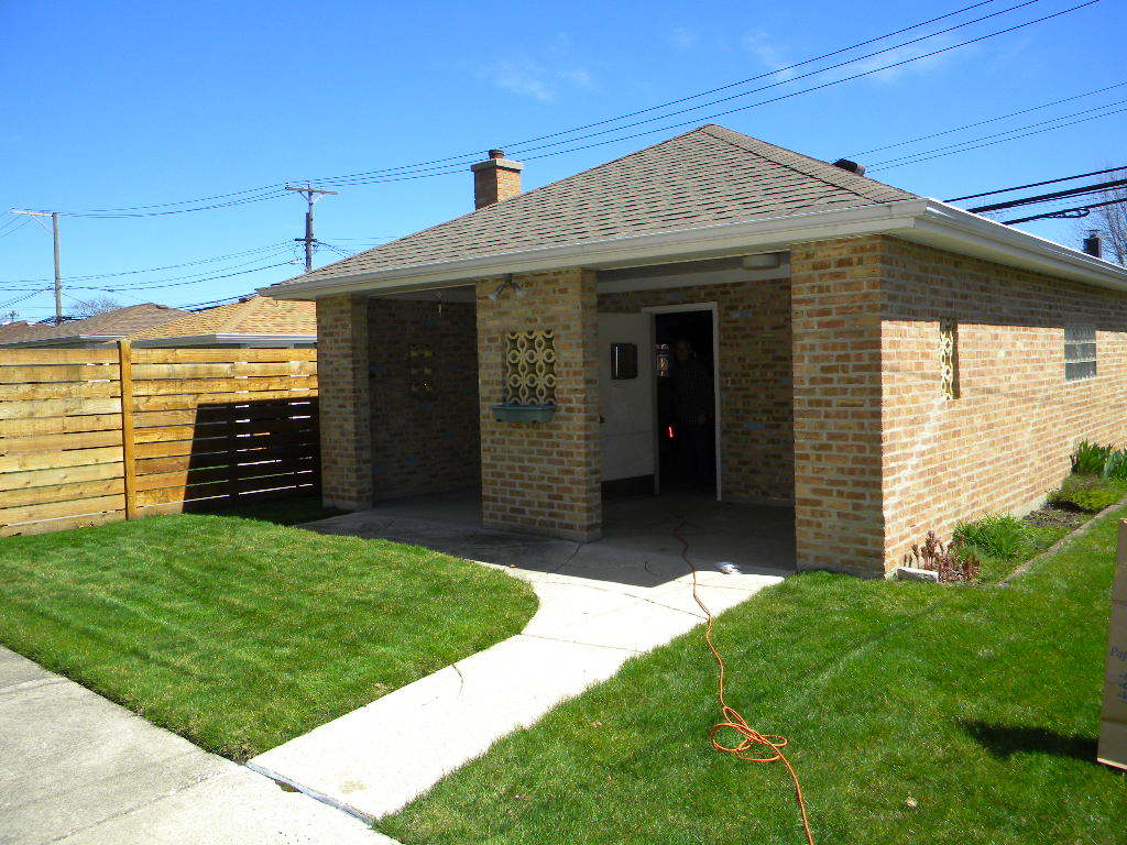 5017 N Natchez Avenue