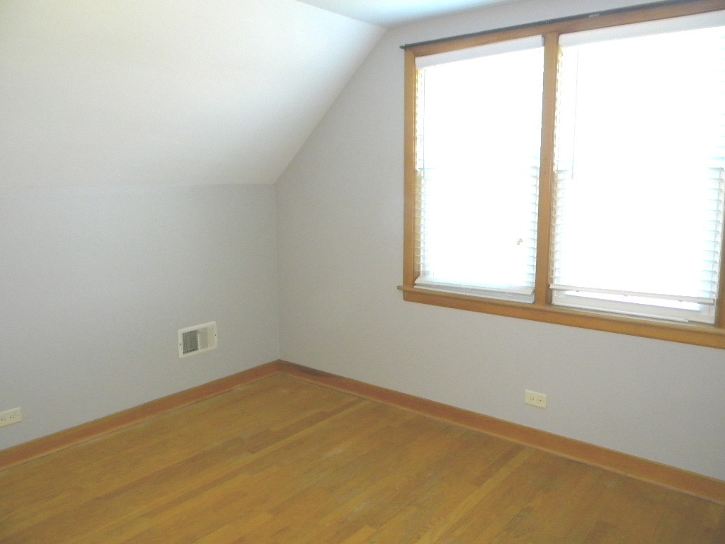 5017 N Natchez Avenue