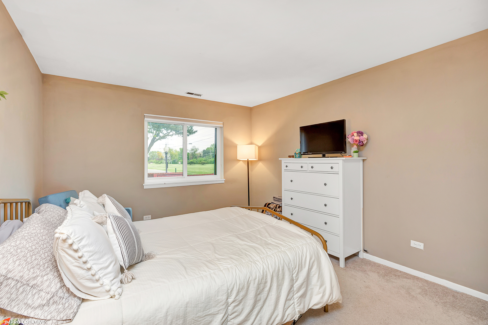 1779 W Algonquin Road Unit: 1B