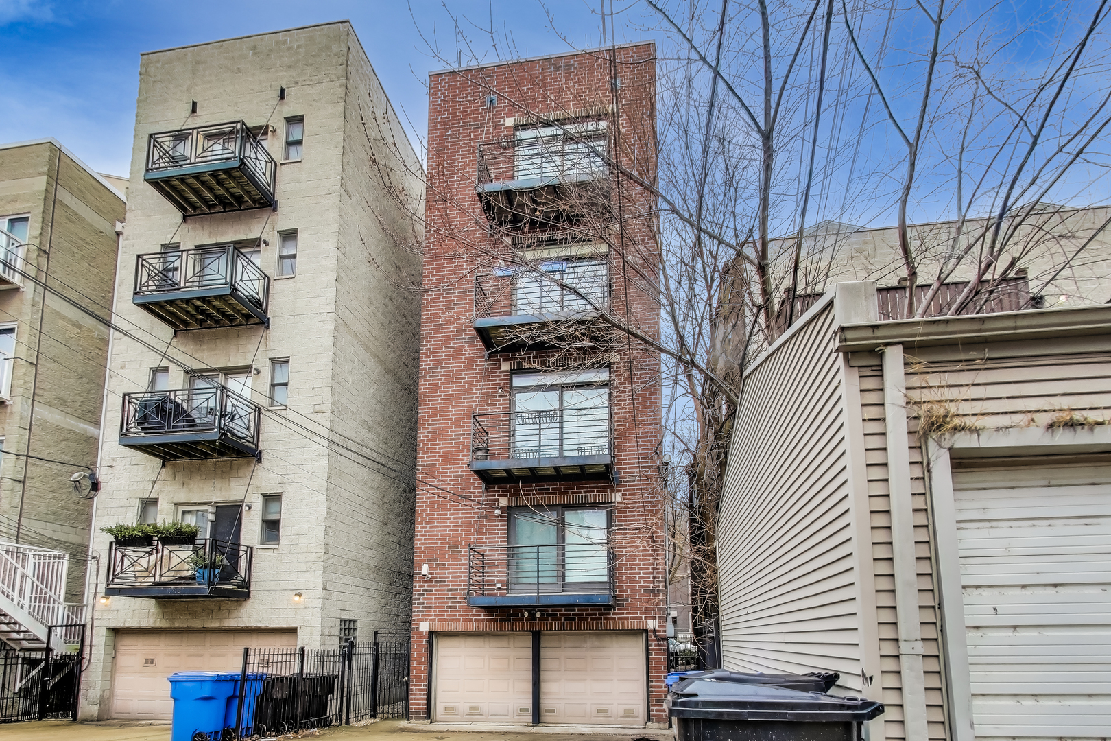 1527 N MOHAWK Street Unit: 3