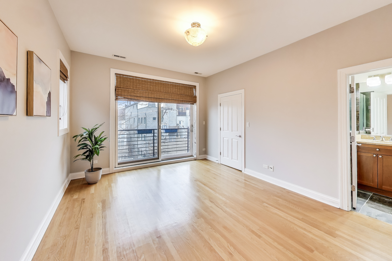 1527 N MOHAWK Street Unit: 3