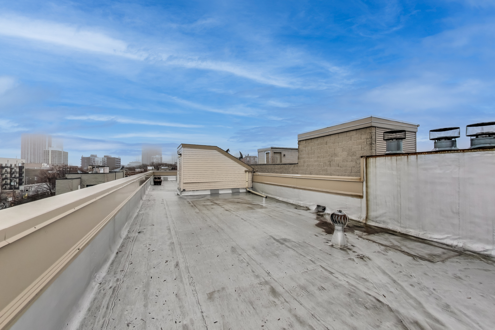 1527 N MOHAWK Street Unit: 3