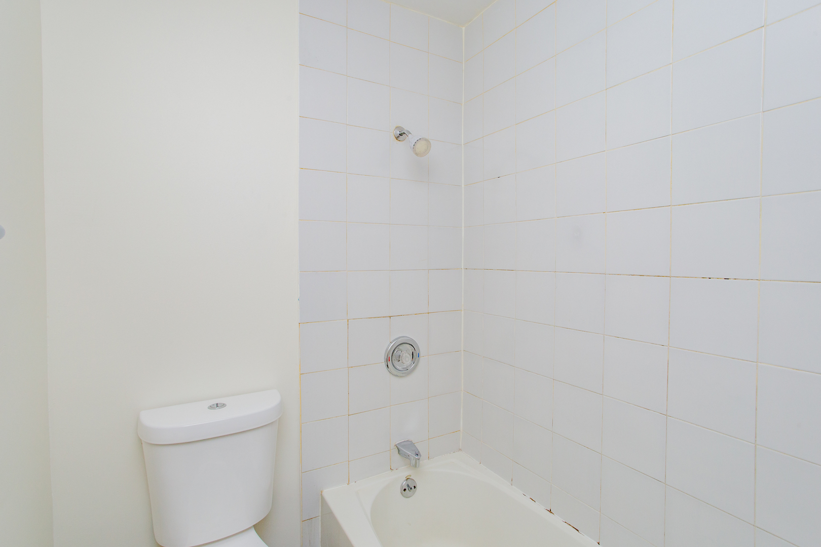 866 Crimson Court Unit: 1-105