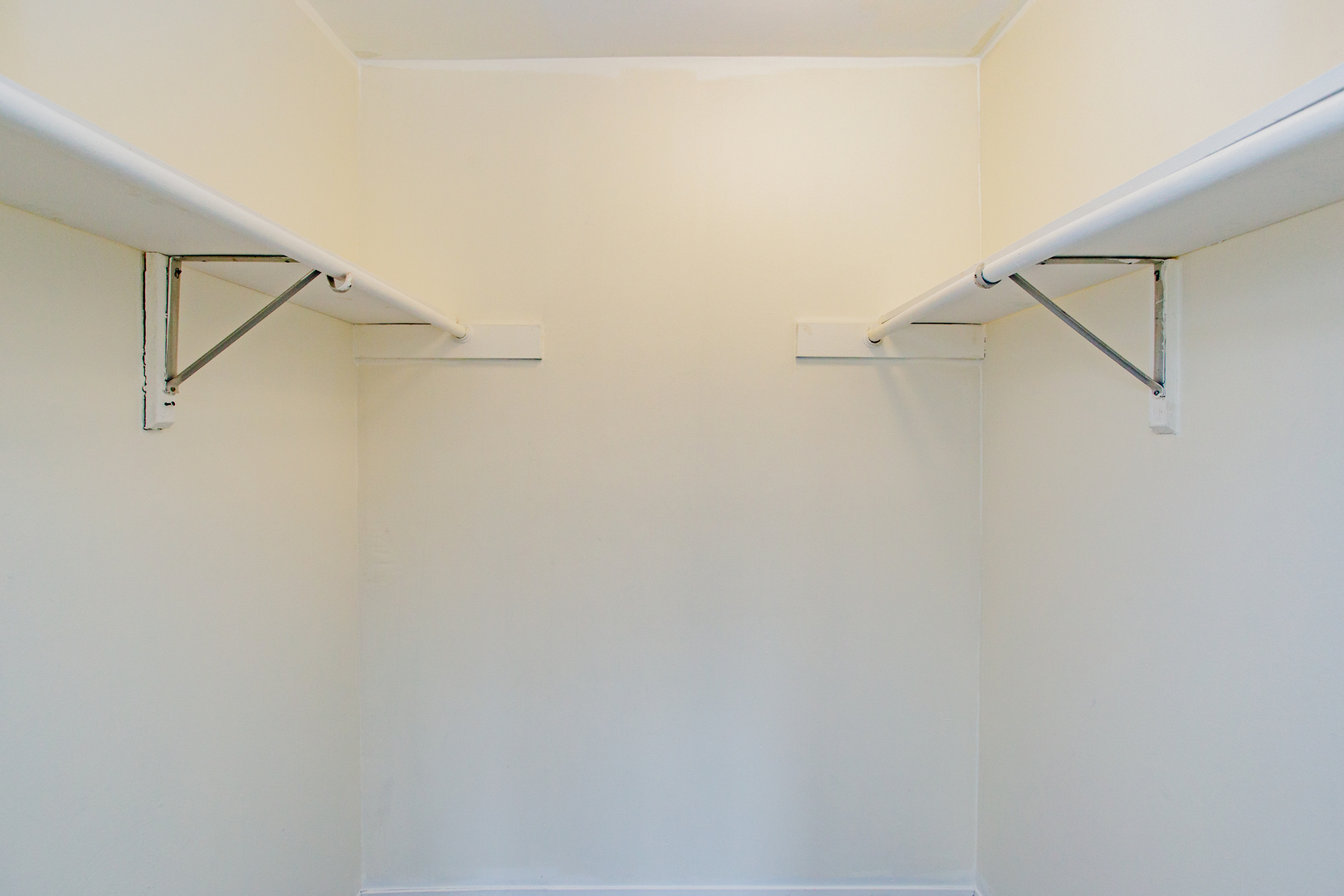 866 Crimson Court Unit: 1-105