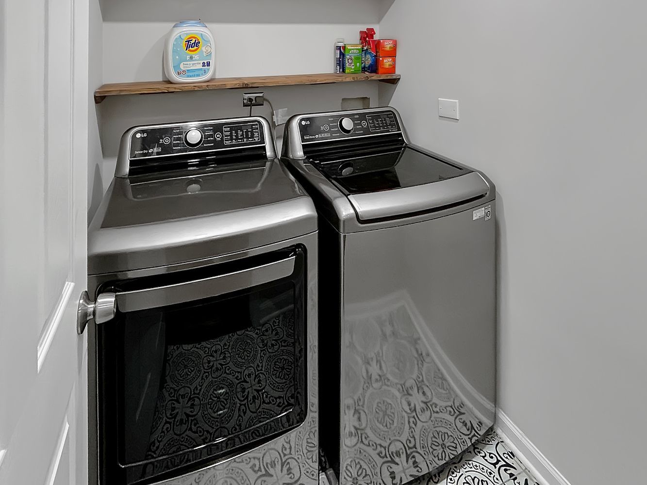 7521 Brown Avenue Unit: G