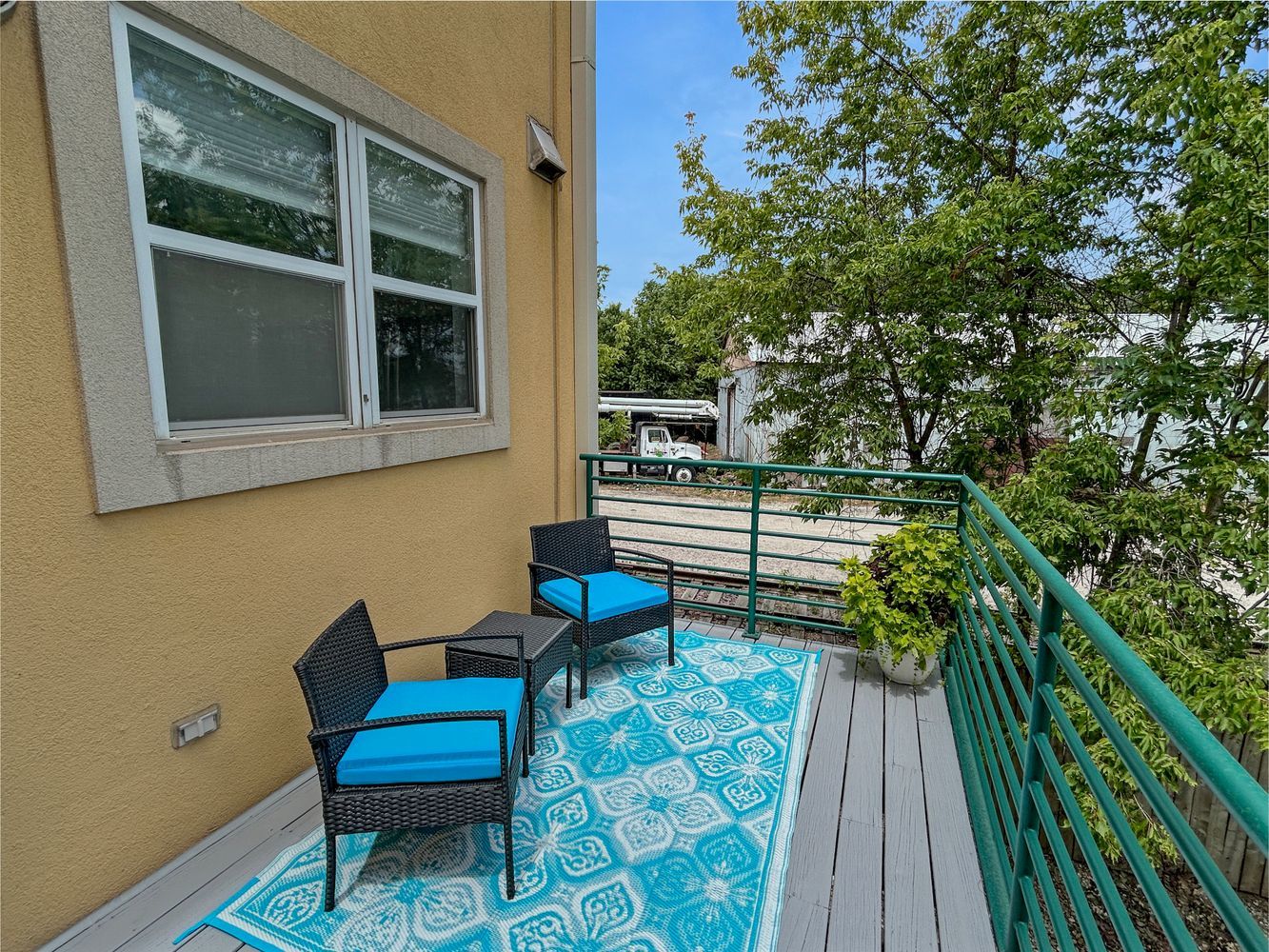 7521 Brown Avenue Unit: G