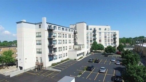 2451 W Howard Street Unit: 603