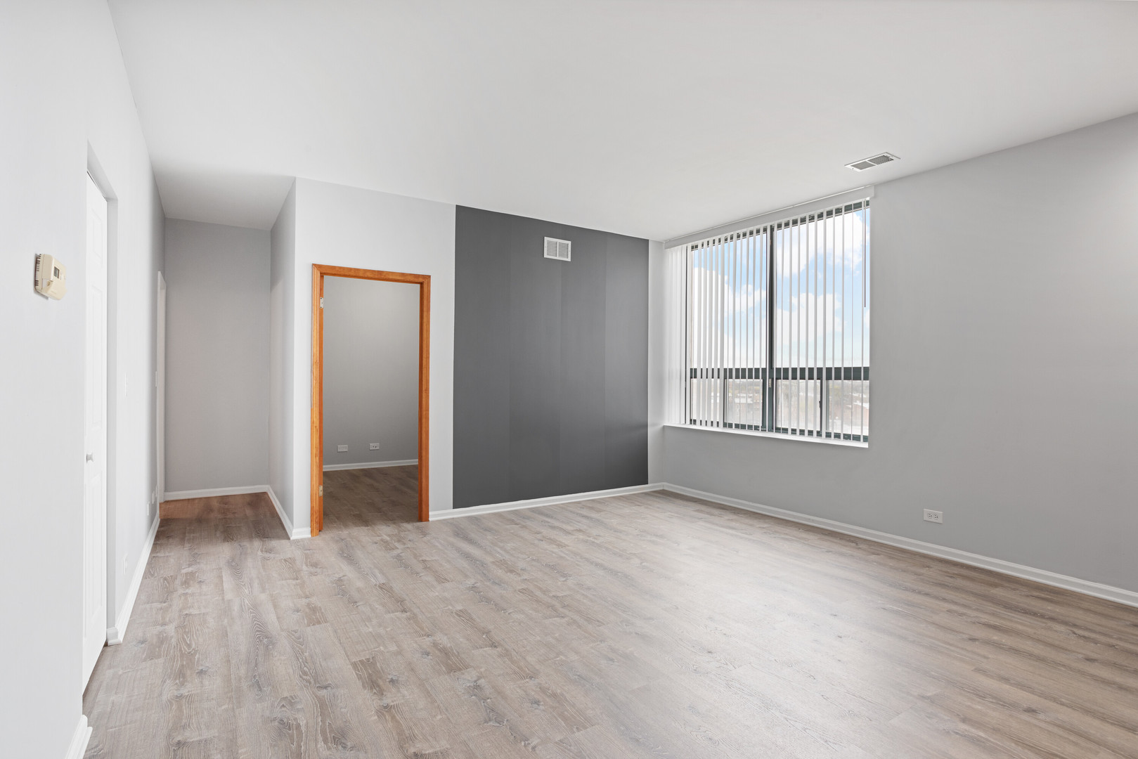 2451 W Howard Street Unit: 603