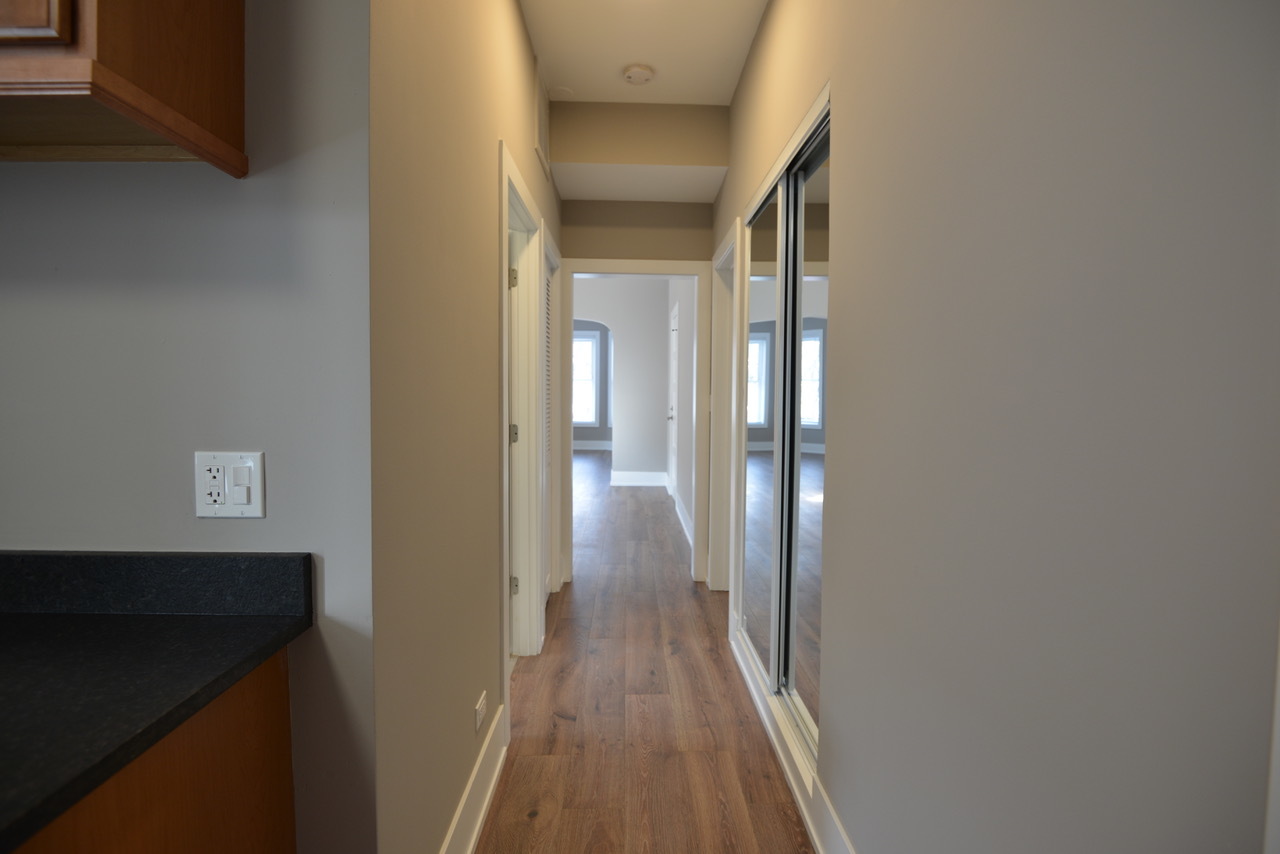 4113 N Damen Avenue Unit: 2F