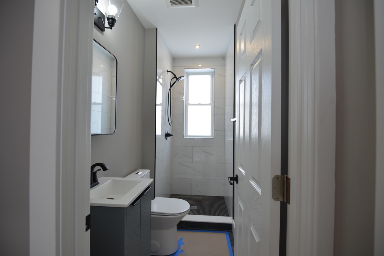 4113 N Damen Avenue Unit: 2F