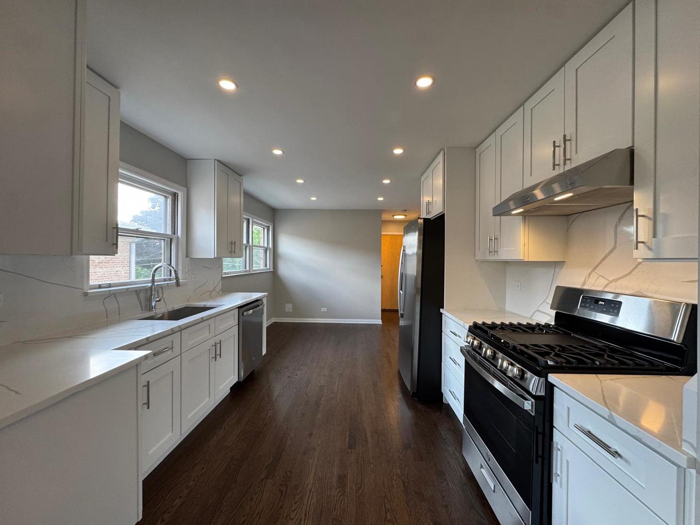 6752 N East Prairie Road Unit: 3