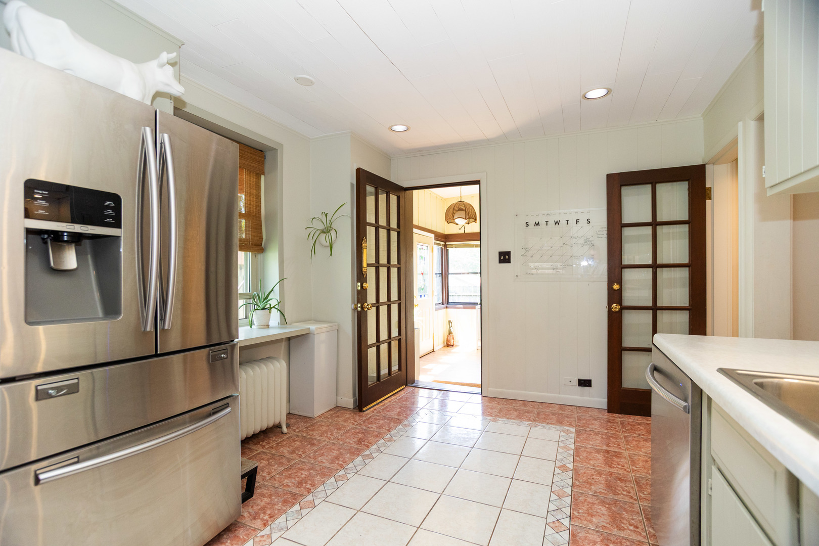 1729 W Beverly Glen Parkway