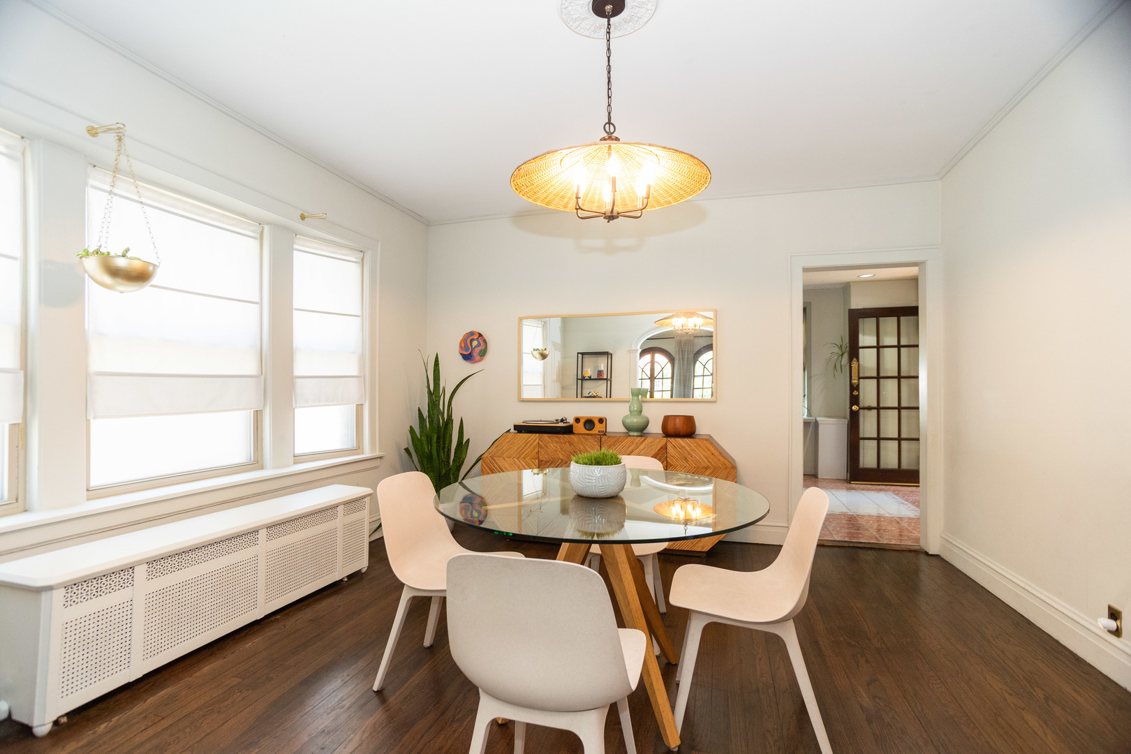 1729 W Beverly Glen Parkway