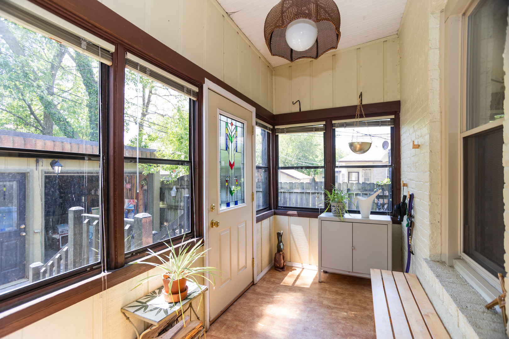 1729 W Beverly Glen Parkway