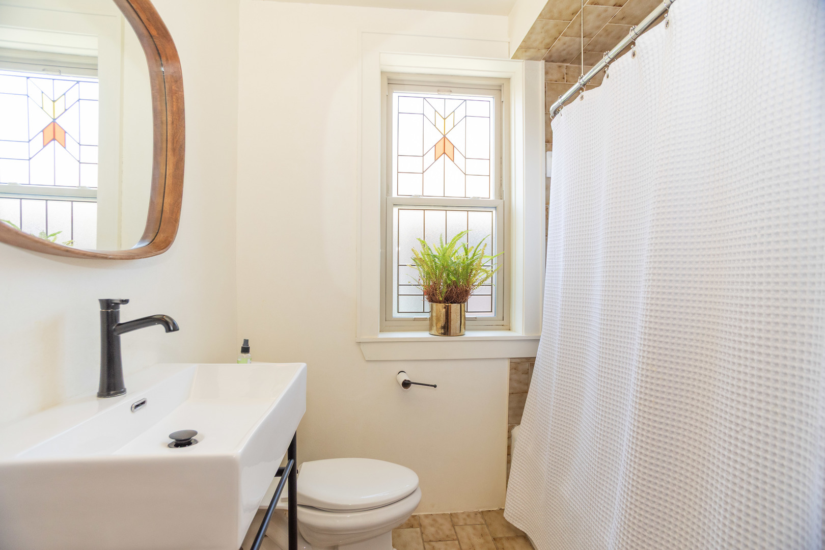 1729 W Beverly Glen Parkway