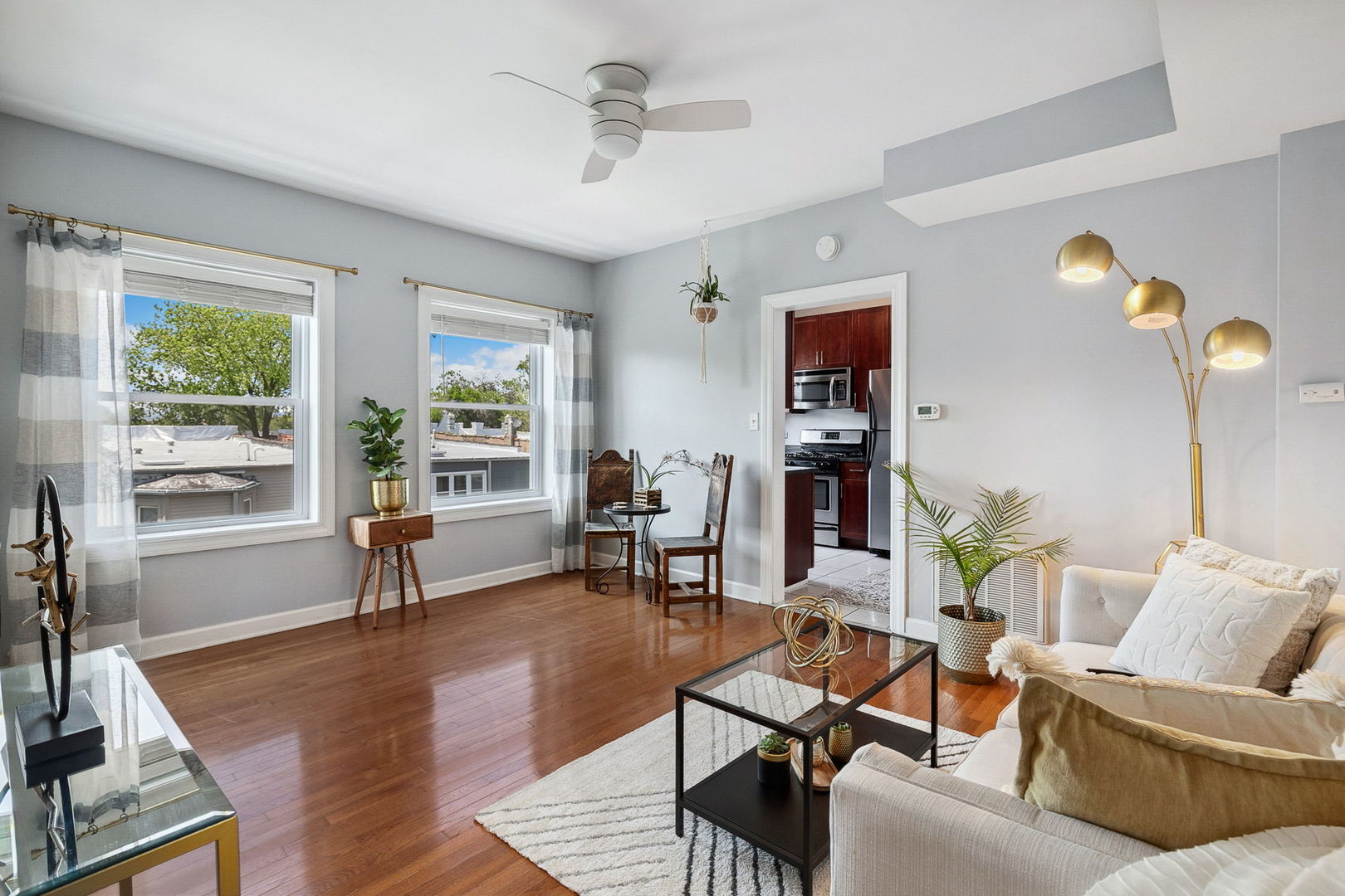 2438 N Hamlin Avenue Unit: 3D