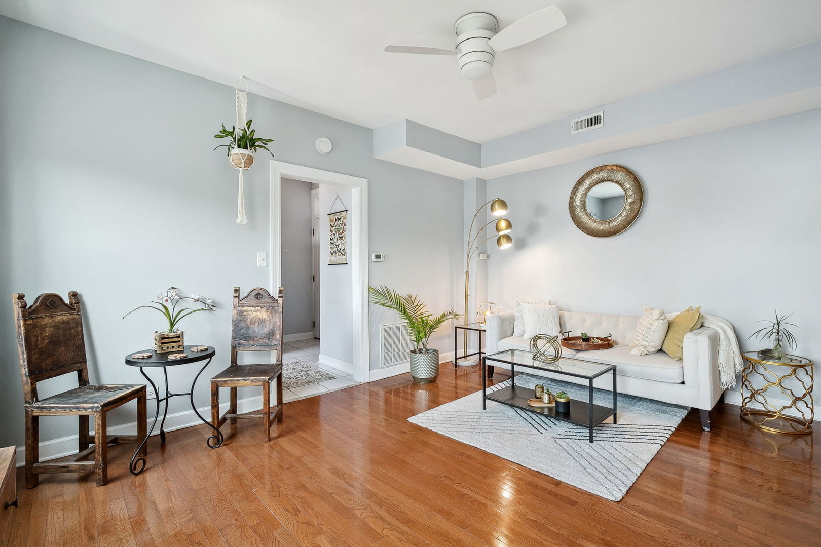 2438 N Hamlin Avenue Unit: 3D